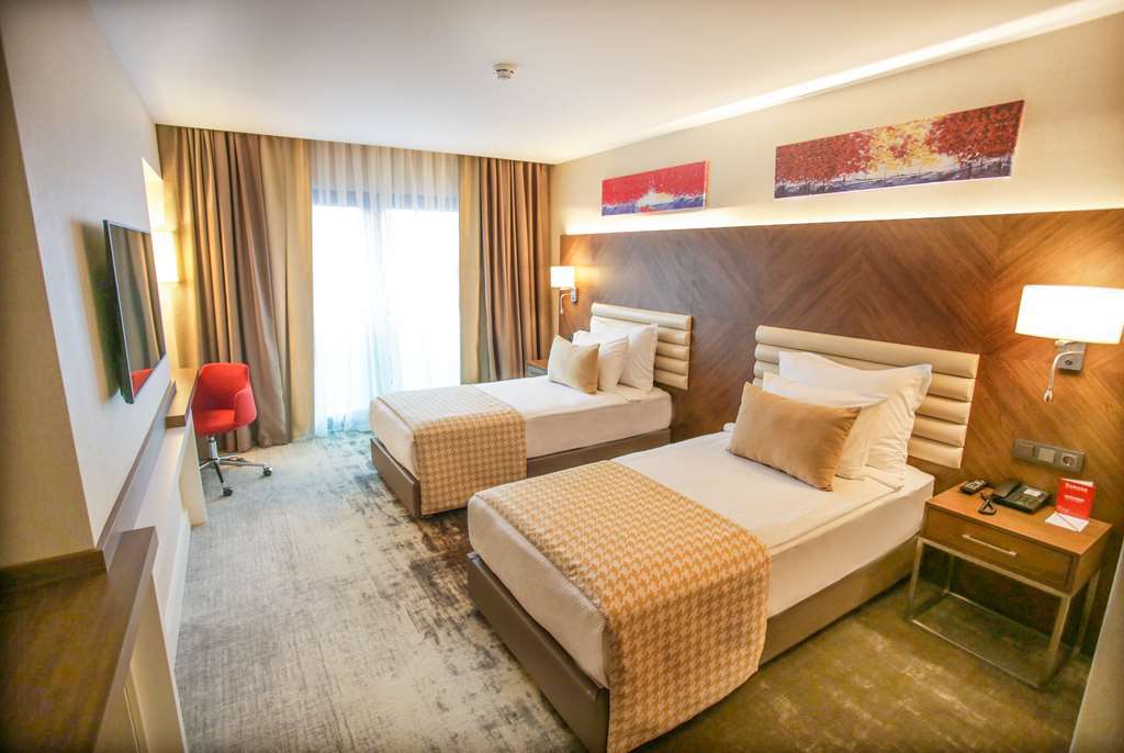 Ramada By Wyndham Ισπάρτα Δωμάτιο φωτογραφία